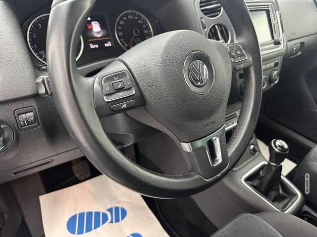Volkswagen Tiguan R-LINE Sport & Style BMT 
