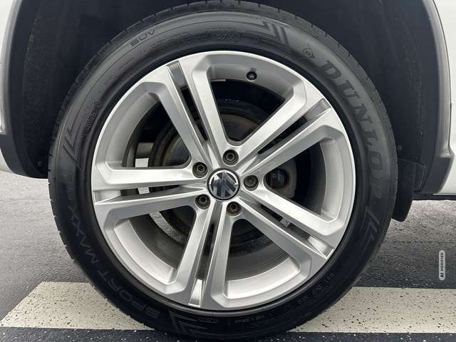 Volkswagen Tiguan R-LINE Sport & Style BMT 