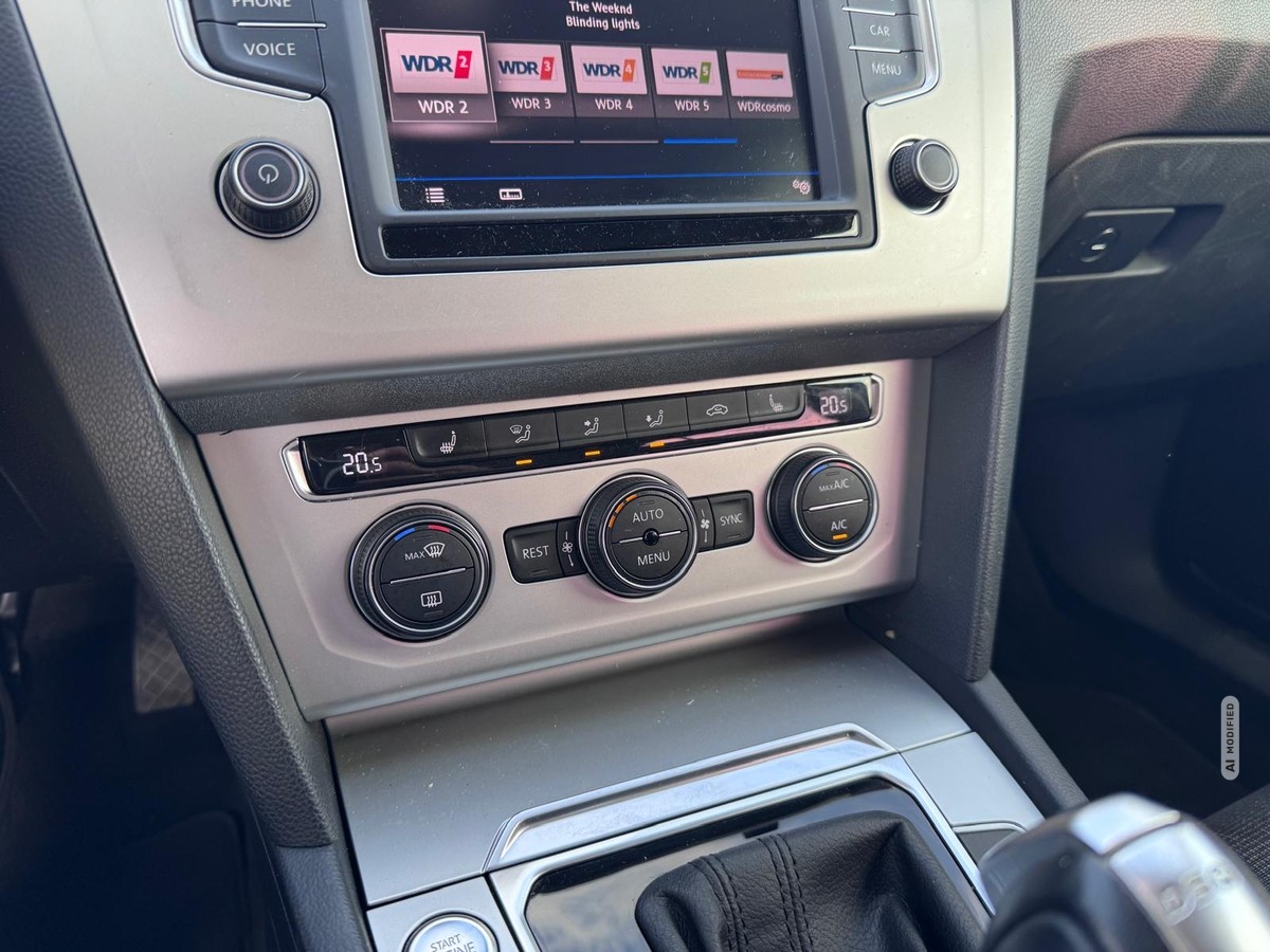 Volkswagen Passat Variant 2.0 TDI*Comfortline*ACC*AHK