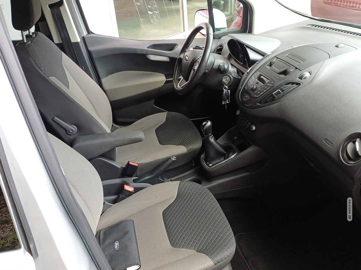 Ford Tourneo Courier 1.0 EB Titanium*SHZ*TEMPO*PRIVACY*ALU*BT*AHK