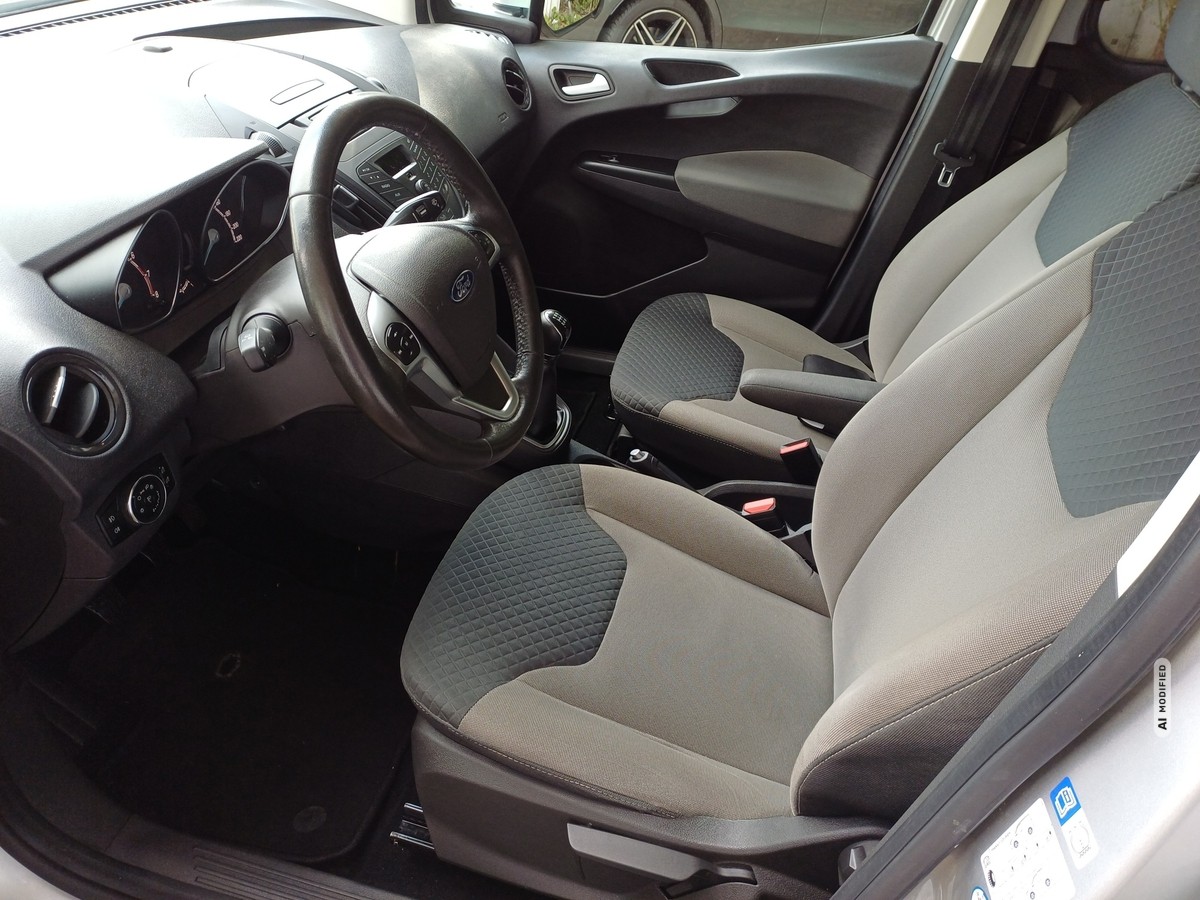 Ford Tourneo Courier 1.0 EB Titanium*SHZ*TEMPO*PRIVACY*ALU*BT*AHK