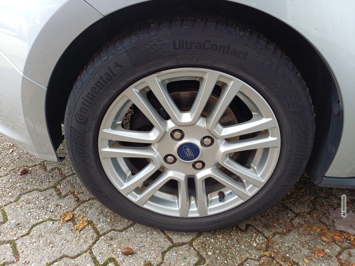 Ford Tourneo Courier 1.0 EB Titanium*SHZ*TEMPO*PRIVACY*ALU*BT*AHK