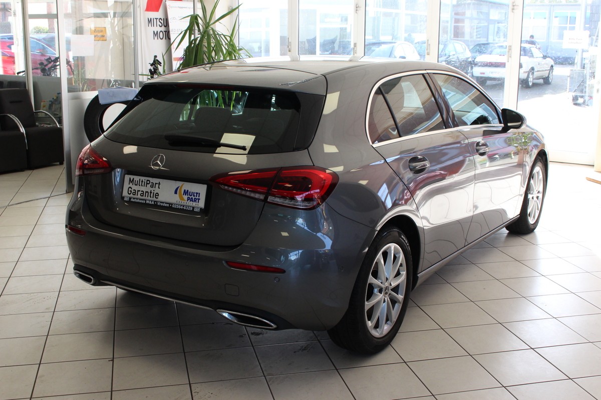 Mercedes-Benz A 180 Progressive LED NAVI LEDER