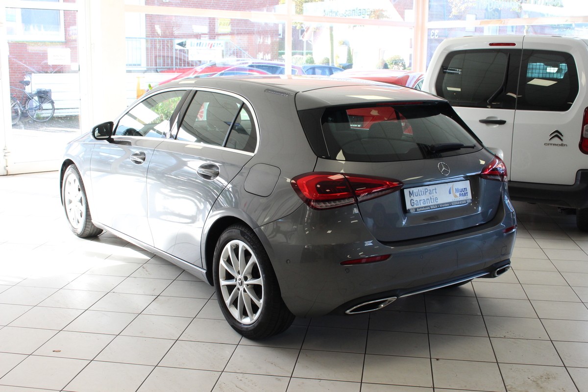 Mercedes-Benz A 180 Progressive LED NAVI LEDER