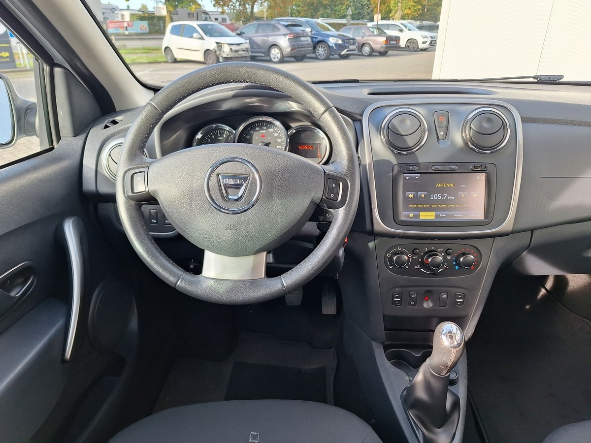 Dacia Sandero Stepway Klima*Einparkhilfe*Bluetooth*Allwetter