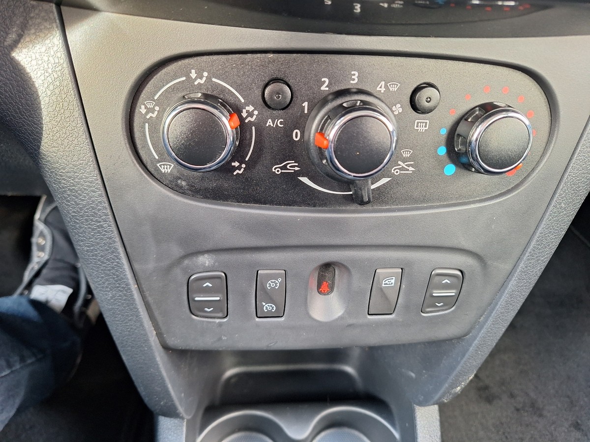 Dacia Sandero Stepway Klima*Einparkhilfe*Bluetooth*Allwetter