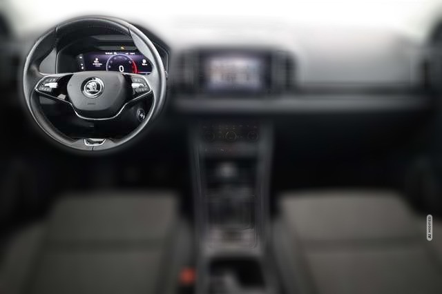 Skoda Karoq 1.5 TSI Style, AHK, Pano, LED, Navi, Kamera, 1. Ha