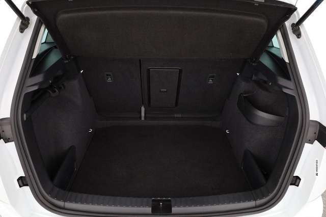 Skoda Karoq 1.5 TSI Style, AHK, Pano, LED, Navi, Kamera, 1. Ha