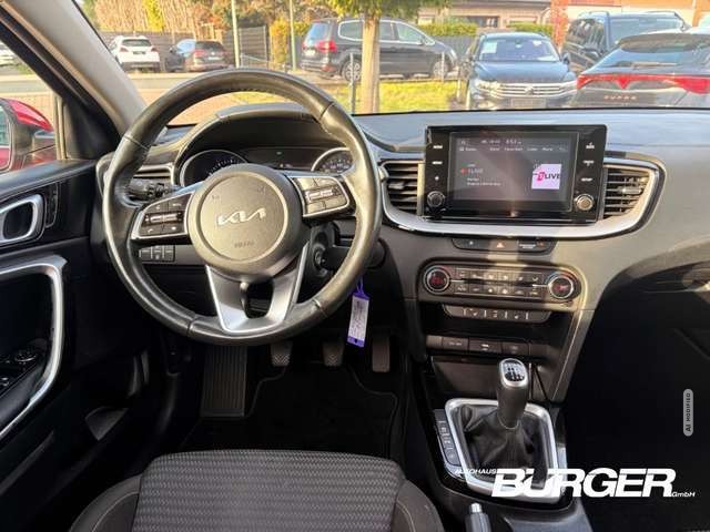 Kia cee'd / Ceed 1.5 Voll LED Kamera APP SitzHZG Klimaautomatik beh