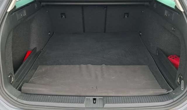 Volkswagen Passat Variant 2.0 TDI Conceptline DSG / NAVI / LED / SITZHEIZUNG
