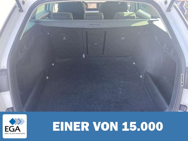 Skoda Octavia Combi 2.0 TDI STYLE AHK+PANORAMA+HEAD-UP