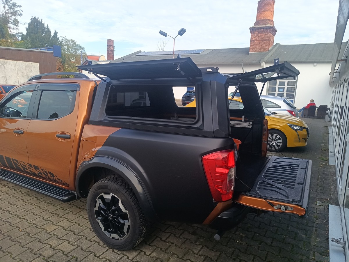 Nissan NP300 4x4 2.3 dCi Tekna Dubble Cab