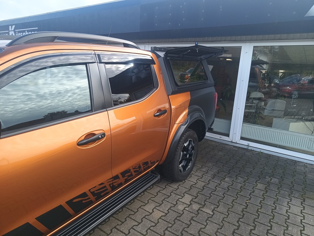 Nissan NP300 4x4 2.3 dCi Tekna Dubble Cab