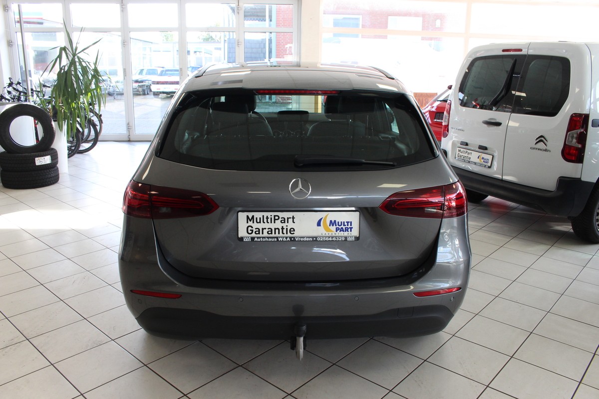 Mercedes-Benz B 180 LED LEDER NAVI