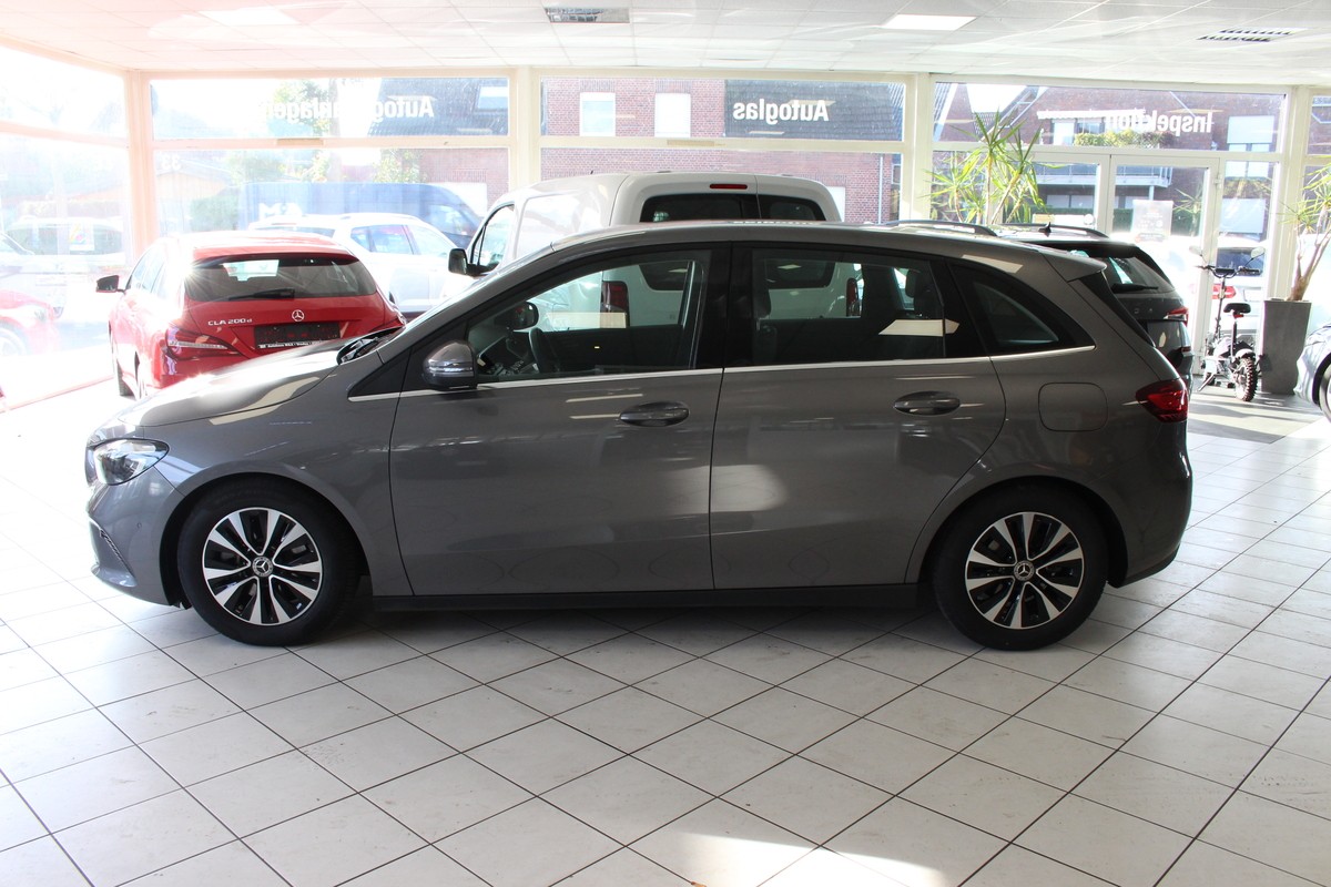 Mercedes-Benz B 180 LED LEDER NAVI