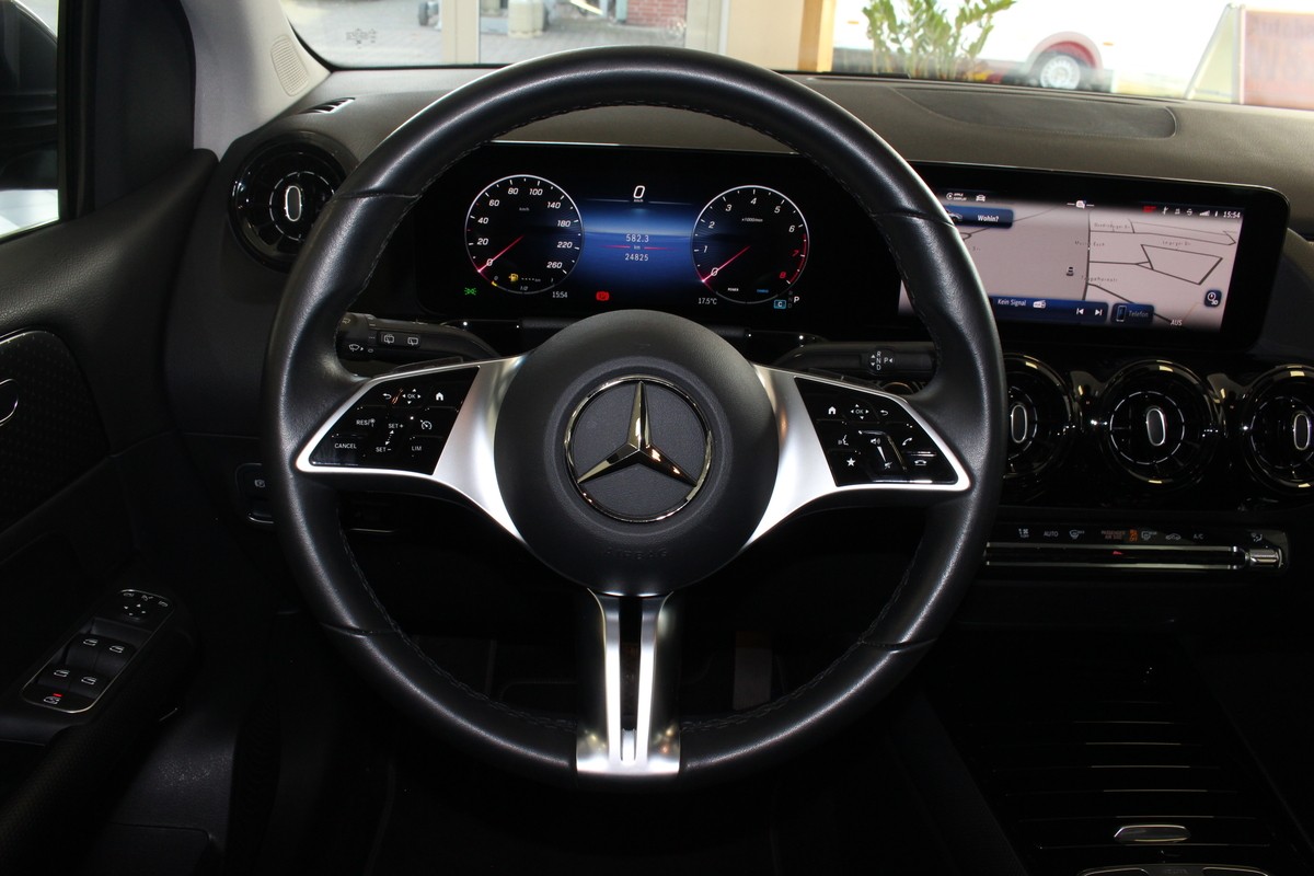 Mercedes-Benz B 180 LED LEDER NAVI