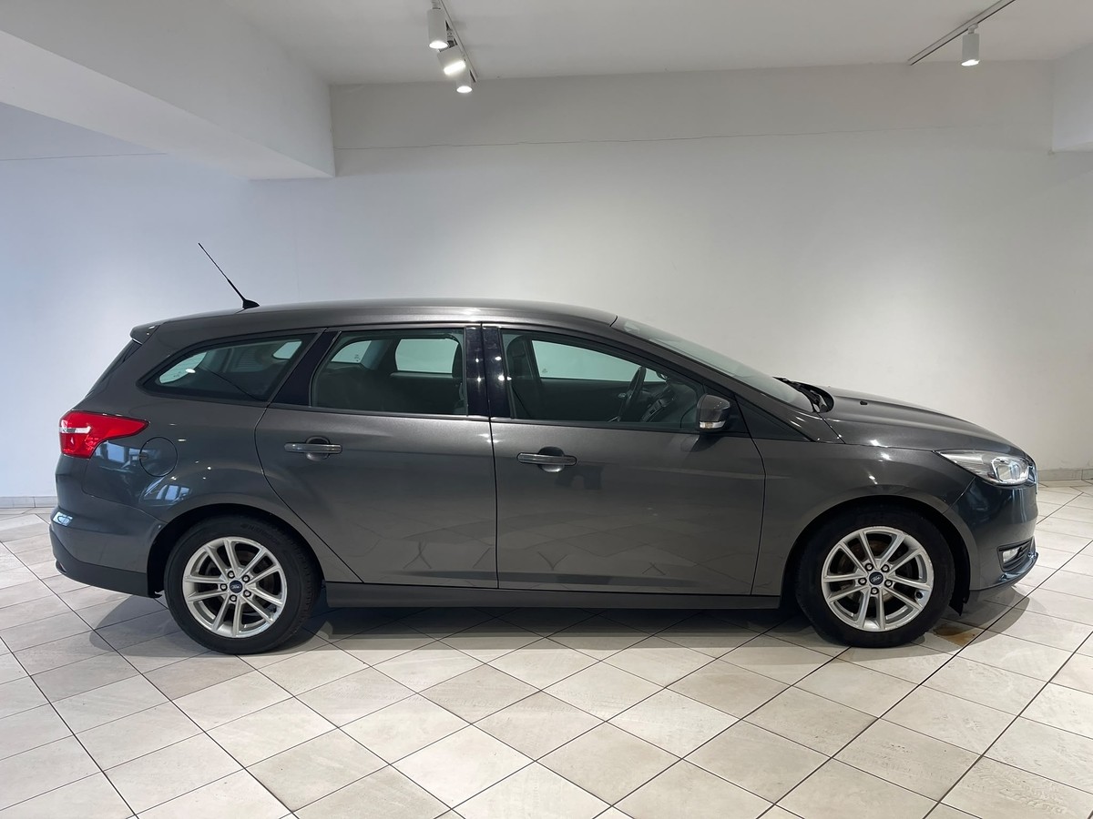 Ford Focus Turnier 1.0 EcoBoost Trend 6.Gang Tempomat AHK
