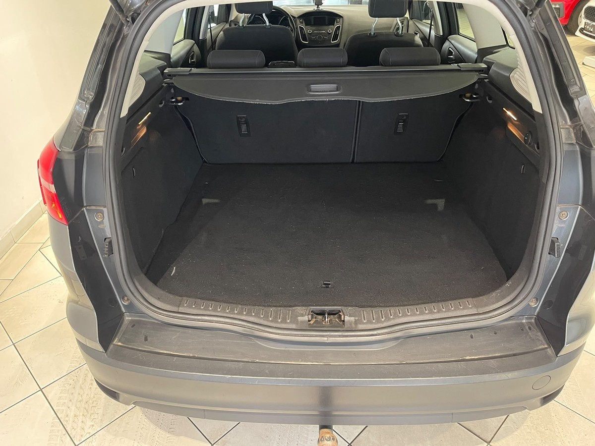 Ford Focus Turnier 1.0 EcoBoost Trend 6.Gang Tempomat AHK