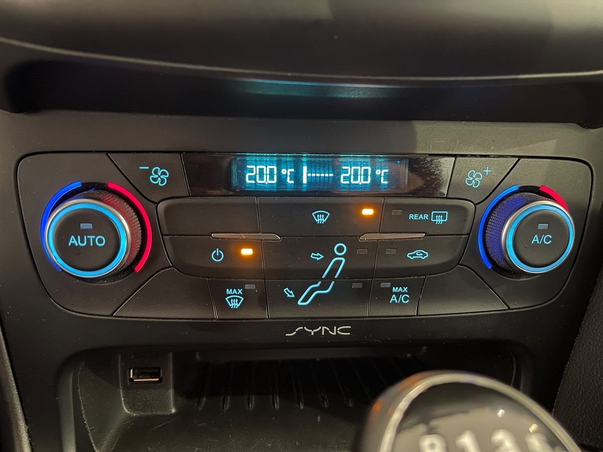 Ford Focus Turnier 1.0 EcoBoost Trend 6.Gang Tempomat AHK