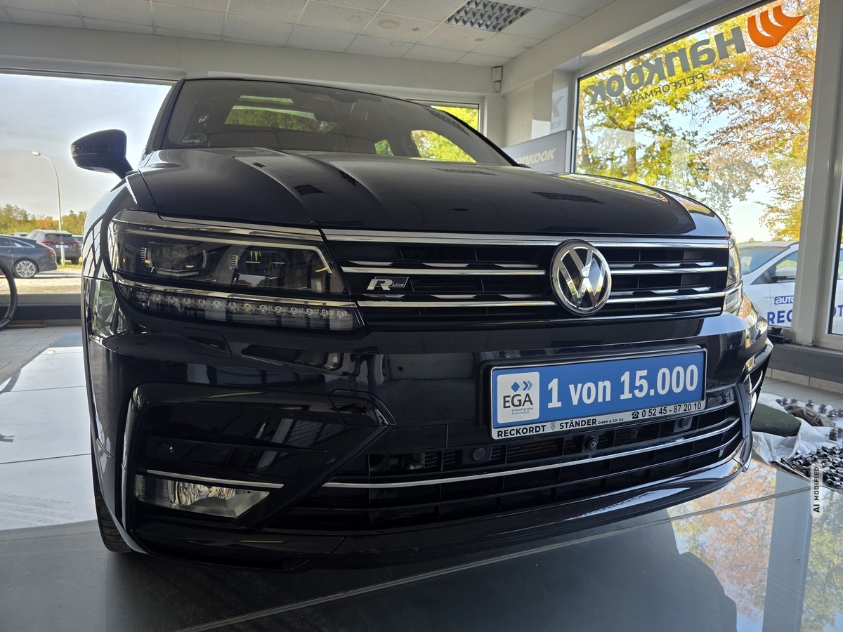 Volkswagen Tiguan 2.0 TDI BMT Highline 4Motion R-LINE; Pano