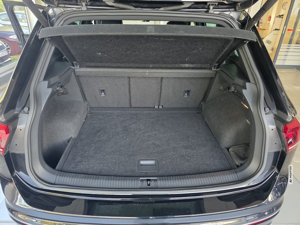 Volkswagen Tiguan 2.0 TDI BMT Highline 4Motion R-LINE; Pano