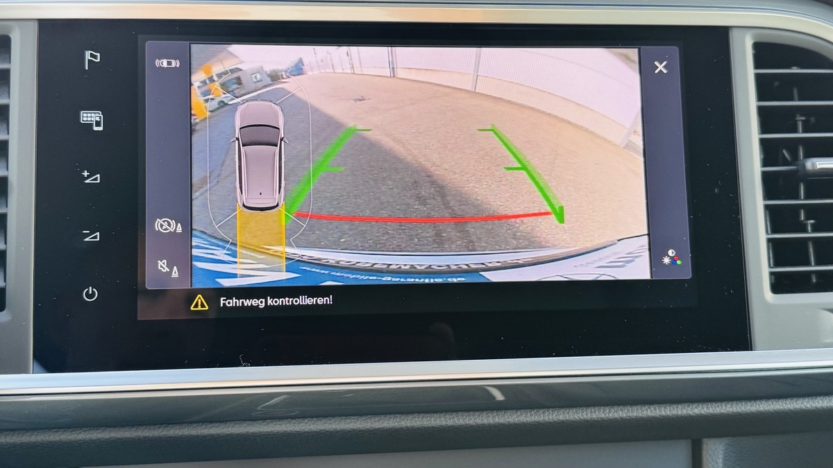 Seat Ateca 2.0 TDI Style NAVI LED LHZ CAM AHK 