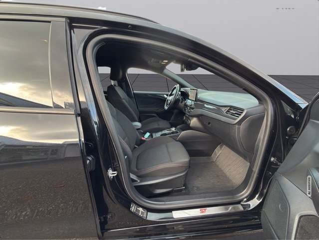 Ford Focus Turnier ST-Line *RFK *NAVI *APPLECARPLAY