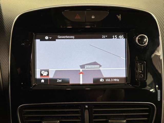 Renault Clio IV 1.2 Limited Navi*Tempo*PDC*Klima*Isofix