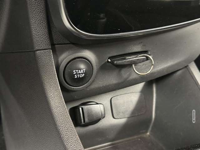 Renault Clio IV 1.2 Limited Navi*Tempo*PDC*Klima*Isofix