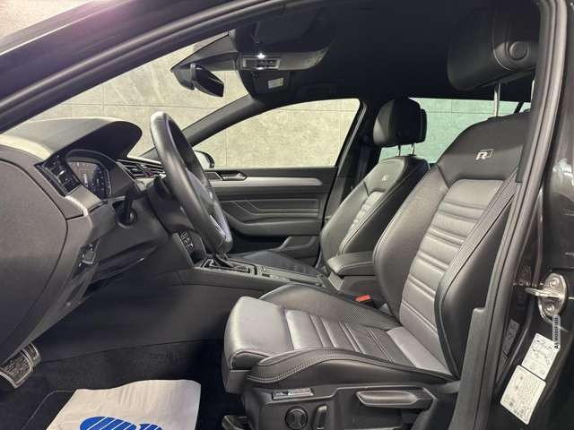 Volkswagen Passat 2.0 TDI R-Line Elegance DSG*Navi*LED*ACC*