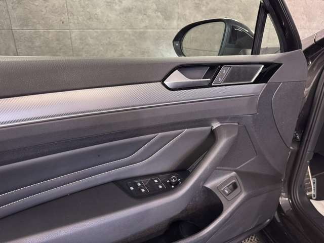 Volkswagen Passat 2.0 TDI R-Line Elegance DSG*Navi*LED*ACC*