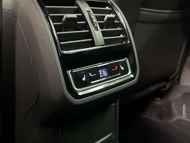 Volkswagen Passat 2.0 TDI R-Line Elegance DSG*Navi*LED*ACC*