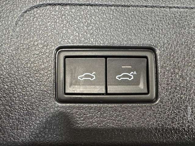 Volkswagen Passat 2.0 TDI R-Line Elegance DSG*Navi*LED*ACC*