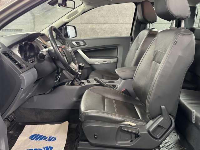 Ford Ranger 2.2 TDCi Limited 4x4 Tempo*AHK*PDC*SHZ