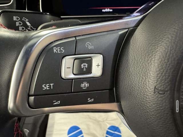 Volkswagen Golf VII GTI Performance DSG*Navi*LED*ACC*PDC*