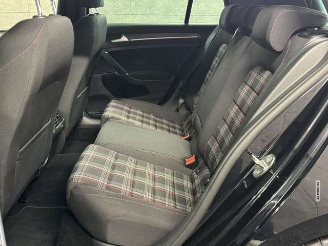 Volkswagen Golf VII GTI Performance DSG*Navi*LED*ACC*PDC*