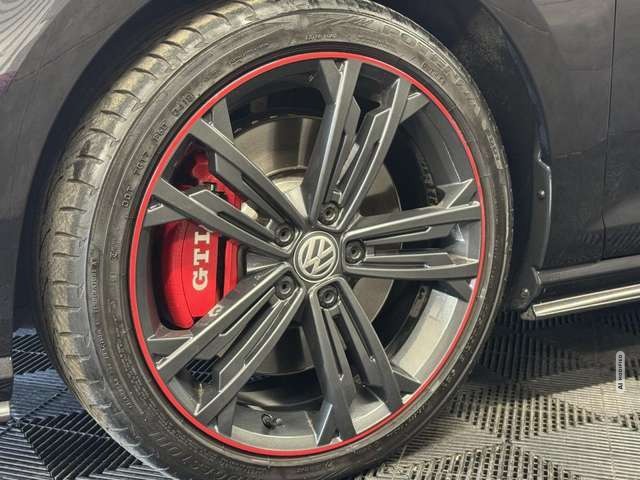 Volkswagen Golf VII GTI Performance DSG*Navi*LED*ACC*PDC*