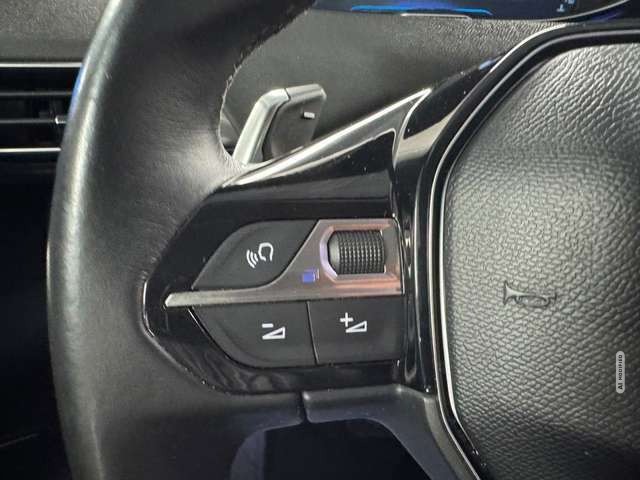 Peugeot 5008 Allure Aut*Navi*LED*Tempo*360*7-Sitze*Pano