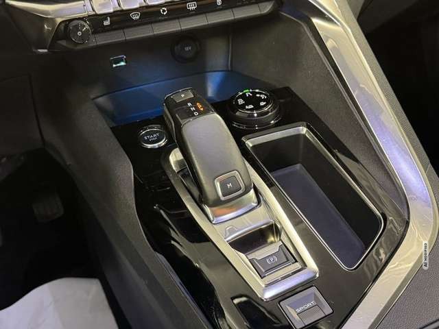 Peugeot 5008 Allure Aut*Navi*LED*Tempo*360*7-Sitze*Pano