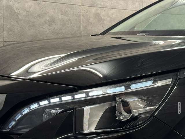 Peugeot 5008 Allure Aut*Navi*LED*Tempo*360*7-Sitze*Pano