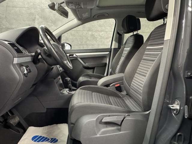 Volkswagen Touran 1.4 TSI Cup DSG*Navi*Bi-Xenon*Tempo*PDC*