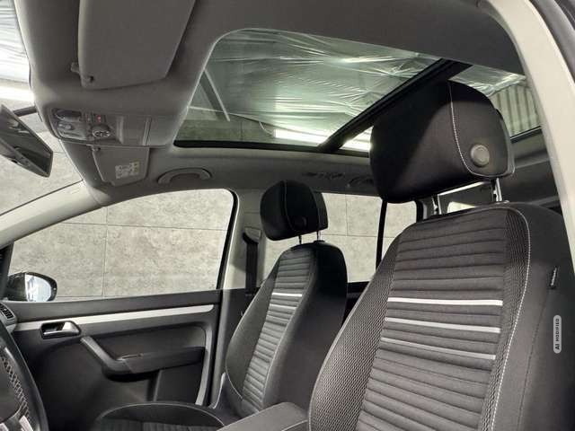 Volkswagen Touran 1.4 TSI Cup DSG*Navi*Bi-Xenon*Tempo*PDC*