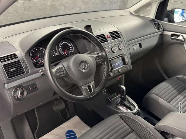 Volkswagen Touran 1.4 TSI Cup DSG*Navi*Bi-Xenon*Tempo*PDC*