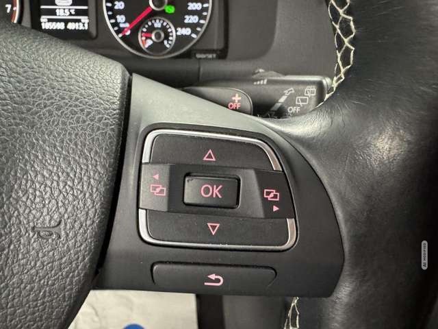 Volkswagen Touran 1.4 TSI Cup DSG*Navi*Bi-Xenon*Tempo*PDC*