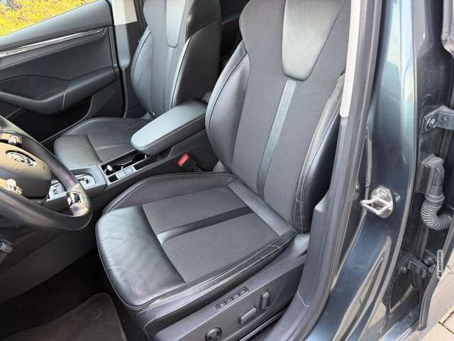 Skoda Octavia Combi First Edition