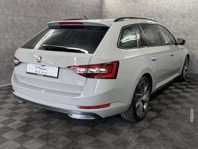 Skoda Superb Sportline 2.0 TDI Bi-Xenon*NAVI*AHK*TEMPO