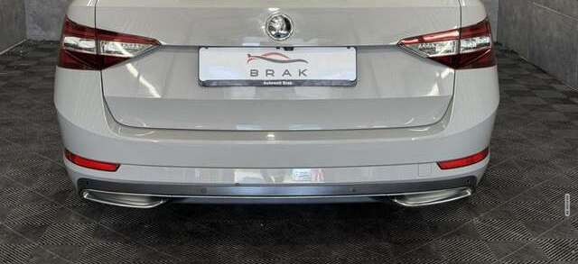 Skoda Superb Sportline 2.0 TDI Bi-Xenon*NAVI*AHK*TEMPO