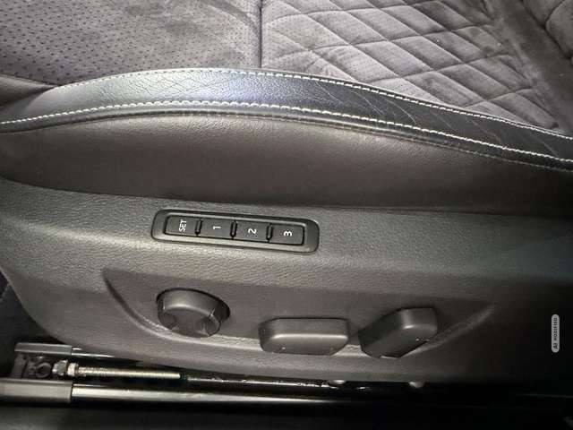 Skoda Superb Sportline 2.0 TDI Bi-Xenon*NAVI*AHK*TEMPO