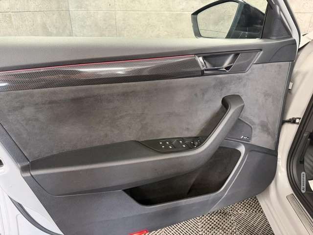 Skoda Superb Sportline 2.0 TDI Bi-Xenon*NAVI*AHK*TEMPO