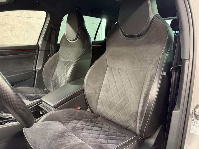 Skoda Superb Sportline 2.0 TDI Bi-Xenon*NAVI*AHK*TEMPO